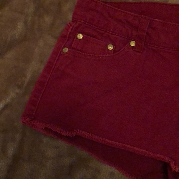 Dark red low rise jean shorts - Picture 4 of 4
